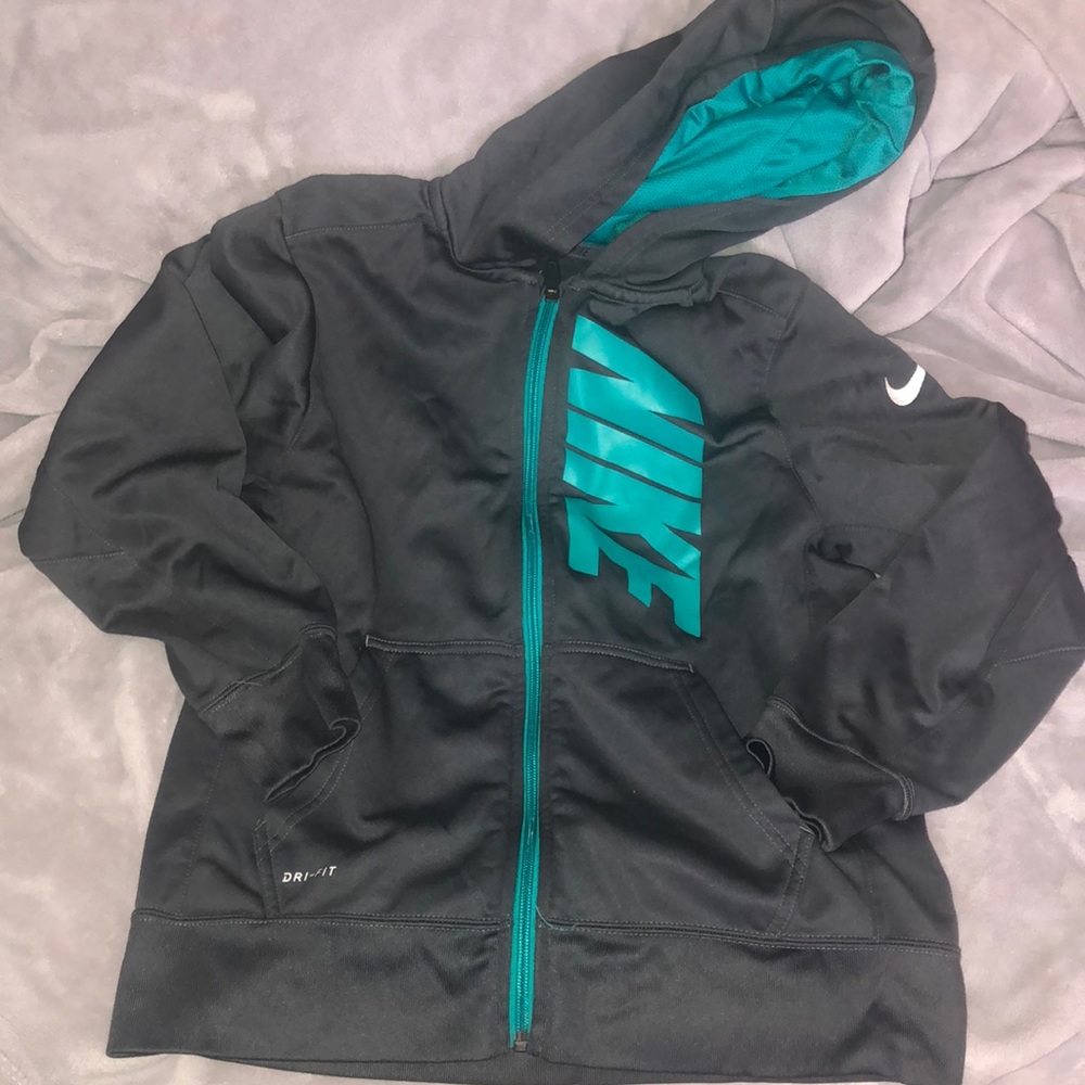 NIKE sweater